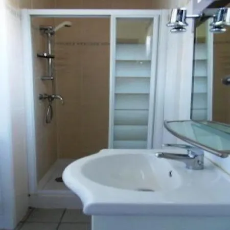One Bedroom Chalet, Village Khelus Gujan-Mestras